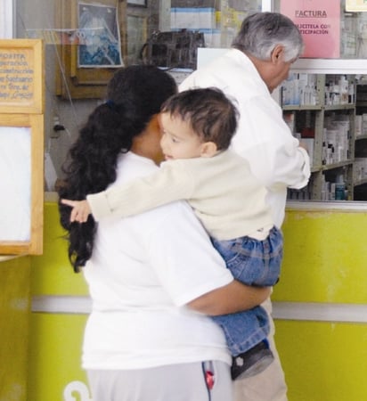 El AMANC reconoce el esfuerzo que realizan los padres de familia por preservar la salud de los niños.