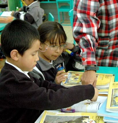 La reforma establece que será infracción 'administrar a los educandos, sin previa prescripción médica y consentimiento informado de los padres o tutores, medicamentos que contengan sustancias psicotrópicas o estupefacientes'. (Archivo)