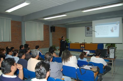 Tecnología. Ayer por la mañana se celebró el Festival Latinoamericano de Instalación de Software Libre, en la Facultad de Economía de la UA de C.  