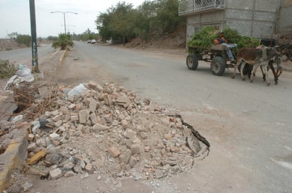 Abras. El Centro para la Prevención de Desastres determinará lo que se debe hacer en cada uno de los grandes hoyos. 