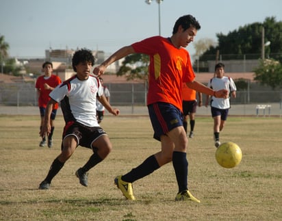 Hoy viernes se llevará a cabo la junta previa de la Liga Interpreparatorias de Futbol en el Instituto Londres. En Interprepas se ponen de acuerdo