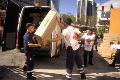 Con excepción de ropa, la población puede donar alimentos no perecederos, agua embotellada, pañales y medicamento no caduco, haciéndolos llegar a las instalaciones de las delegaciones Torreón y Gómez Palacio de la Cruz Roja.