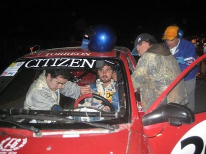 El lagunero Ricardo Marcos Melo fue parte del equipo ganador, luego de conducir por siete horas el auto del equipo Team 69 en la pista de Amozoc, Puebla. Equipo Team 69 ganó 
