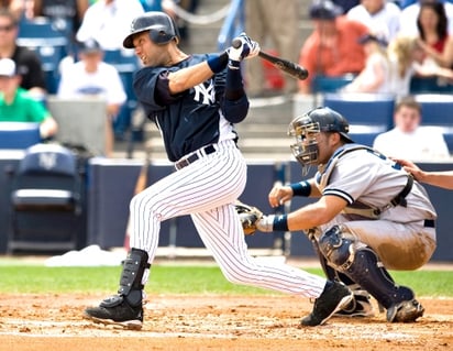 Hoy inicia Yanquis la defensa de su título en un ambiente hostil, al visitar a los Medias Rojas en el Fenway Park de Boston. Los Yanquis vuelven 
