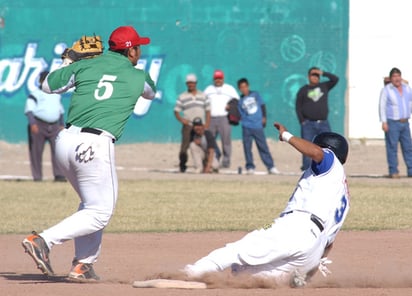 La temporada 2010 de la Liga Mayor de Beisbol la Laguna está a la 'vuelta de la esquina' y los nueve equipos participantes  iniciarán sus prácticas con miras a la campaña que arrancará el próximo tres de septiembre. (Archivo.)