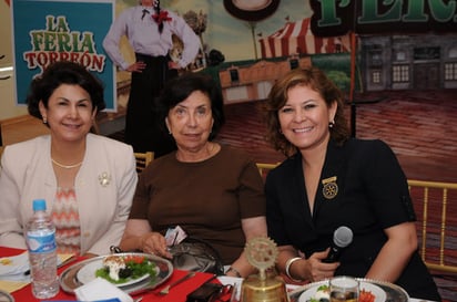 Sra. de Zamorano, Laura Ramos de Carrillo y Laura de Díaz.