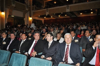 Conferencias. Fernando González impartió la conferencia 'Perspectivas de la Educación en el Tercer Siglo'.