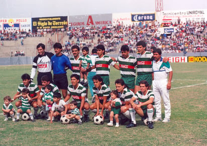 Santos Laguna cumplió ayer 22 años de haber jugado su primer partido en Primera División. Fue contra Morelia el 16 de octubre de 1988. 