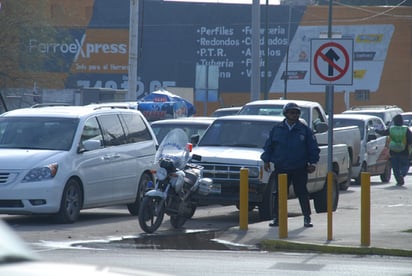 Pendientes. El Consejo de Vialidad señaló que hay proyectos en espera que pudieran solucionar los congestionamientos en cruceros.