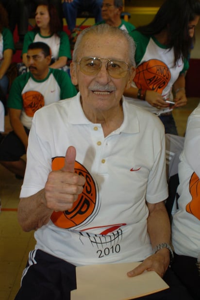 Hace unos meses 'El Potrillo' recibió un homenaje a su trayectoria. Destacada labor tuvo Rodolfo Ayup en el Deporte Ráfaga