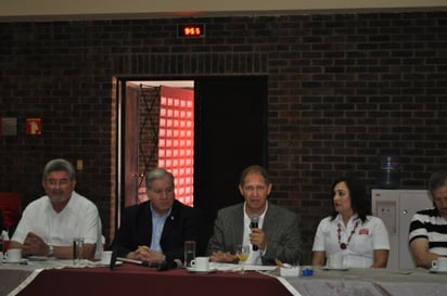 Carrera. La Ibero Torreón dio a conocer su nueva
oferta educativa.