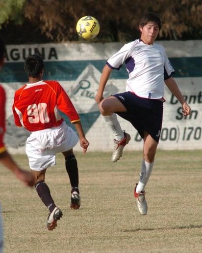 Hoy se jugarán las finales de las categorías Especial y Estándar del Torneo de Apertura 2011 de la Liga Premier Sabatina de Futbol de Gómez.