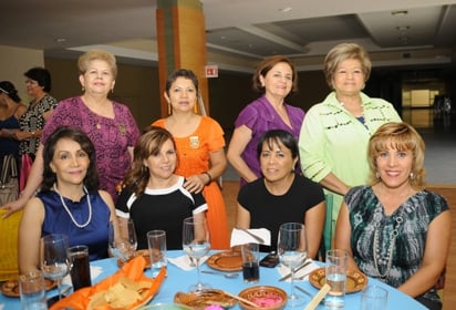 Lucero, Lupita, Alma, Miris, Alma, Karime, Brenda y Paty. 