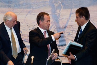 Sequía. El director de la Conagua, José Luis Luege Tamargo con Felipe Arreguín, subdirector general técnico de la Conagua y Felipe Adrián Vázquez Gálvez, coordinador del Servicio Meteorológico Nacional.