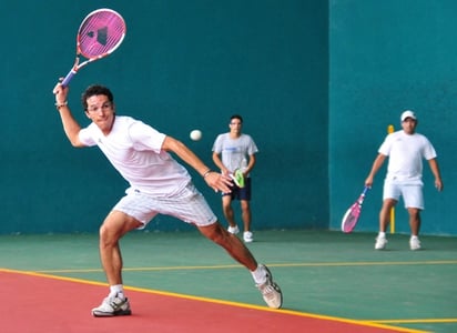 Competidores de diferentes ciudades de México se darán cita el fin de semana próximo durante el Torneo Nacional de Frontenis del Club San Isidro. Listo el Nacional de Frontenis