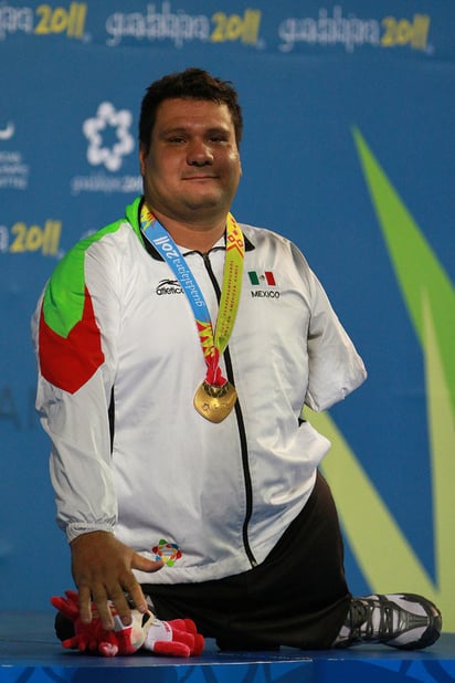 Arnulfo Castorena logró ayer su segunda presea de oro de los Juegos Parapanamericanos. Castorena aprendió a ser un triunfador