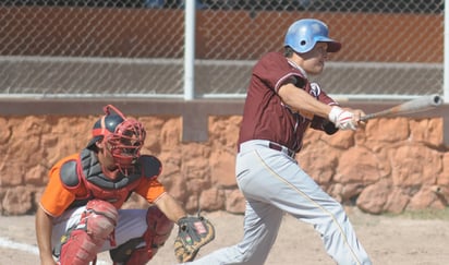 Los Mineros de la Sección 74 dejaron en el terreno de juego a sus hermanos de Peñoles Sección 74 al vencerlos por pizarra de 9-8 en la octava jornada de la Temporada Invierno 2011 de la Liga de Beisbol de Veteranos de La Laguna.