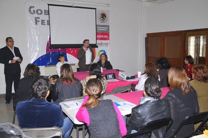 Talleres. Las Organizaciones de la Sociedad Civil recibieron una capacitación en el Palacio Federal.