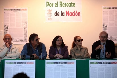 Firma. Carlos Tello, Isadora Hastings, Gilberto López, Miguel Álvarez, Magdalena Gómez, Julieta Egurrola, Mario Saucedo, Martiel Sánchez y Sergio Cobo.