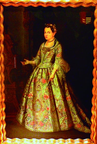 En esta imagen aparece elegantemente ataviada María Ignacia De Azlor y Echeverz (1715-1767), hija del II Marqués de Aguayo y Santa Olaya, originaria de la Hacienda San Francisco de Patos, hoy General Cepeda, Coahuila.  Óleo anónimo del virreinato perteneciente a la Colección del Museo Soumaya, Ciudad de México.
