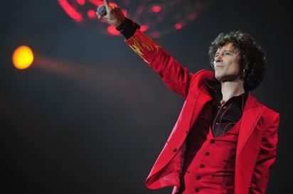 Enrique Bunbury deleitó a los asistentes. 