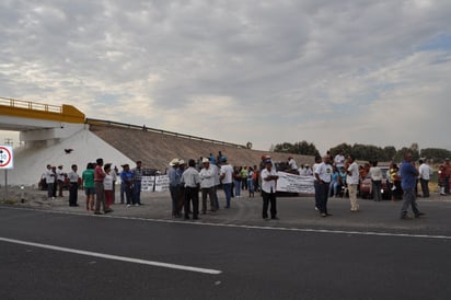 Falta. Todavía no han llegado a un acuerdo los productores de ejidos de Matamoros y el Ayuntamiento de Torreón, pero siguen las pláticas. 