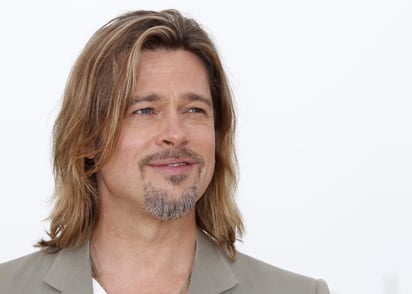 Brad Pitt compró a su hijo una moto Suzuki DRZ-125, modelo fabricado entre 2003 y 2009 para jóvenes, la cual puede llegar a alcanzar la velocidad de 50 millas por hora.
