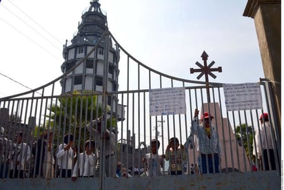 Educación. El conflicto en Nueva Jerusalén no se resuelve. (AGENCIA REFORMA)