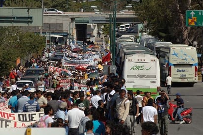 En 2011. El documento señala como ejemplo de violaciones a derechos, el homicidio de dos estudiantes  de Ayotzinapa.