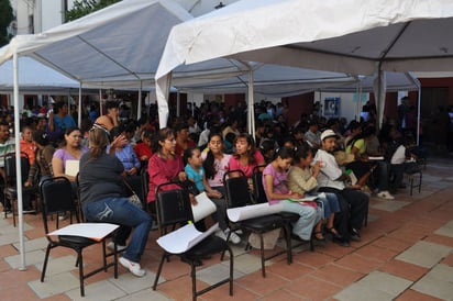 Becas. Niños de escasos recursos y promedios sobresalientes recibieron becas del programa MAPA, que ha incrementado los apoyos.