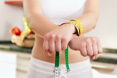 La anorexia es un trastorno alimenticio que se caracteriza porque quienes lo padecen suspenden la ingesta de alimento debido a una obsesión por bajar de peso. INGIMAGE