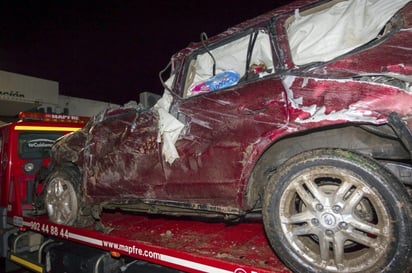 En el vehículo se transportaban seis personas. Entre ellas, su esposa, y sus dos hijos, los cuales fueron trasladados al hospital de Mérida en ambulancias. EFE