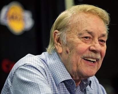 Muere Jerry Buss. (Archivo)