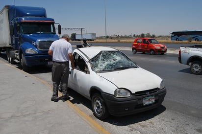 Impacto. En estas condiciones terminó la camioneta Chevrolet Chevy luego del choque. 