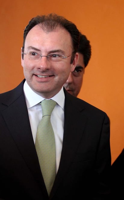 Videgaray recordó que el SAT emitió un comunicado específicamente relacionado sobre esta operación, a manera de recordatorio a los intermediarios bursátiles, de que tenían que llevar a cabo la retención. (Archivo)