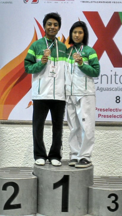 Jesús Sifuentes y Lizeth Pérez dieron la cara por el tae kwon do lagunero al lograr medallas de bronce en el Campeonato Nacional de Adultos efectuado en la ciudad de Aguascalientes. Festeja aniversario el Mustang Club