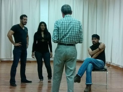 Un ciclo. Con la puesta en escena de 'La Tectónica de las nubes', el director de teatro mexicano Otto Minera cerrará un ciclo a través del que capacitó, preparó y dirigió a siete directores de Coahuila.