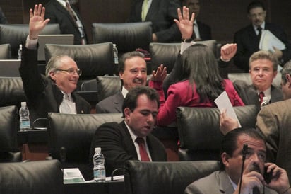 Con 106 votos en favor, 15 en contra y una abstención esta reforma, que incluye cambios a más de 25 artículos de la Constitución, fue aprobada en el Senado. (NOTIMEX)