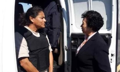 Llegada. Esperanza arribó al aeropuerto internacional 'Ponciano Arriaga' a las 12:00 del día el martes y fue recibida por la directora de Prevención y Readaptación Social, Concepción Tovar Monreal.