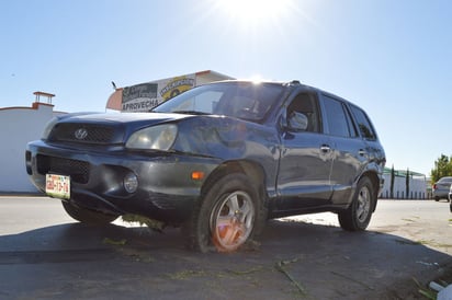 Vuelca. Daños considerables se registraron en la volcadura de la camioneta Hyundai.