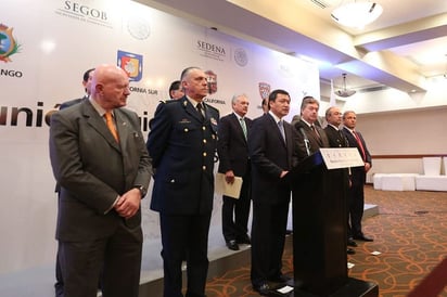 Seguridad. Miguel Ángel Osorio Chong en la reunión.