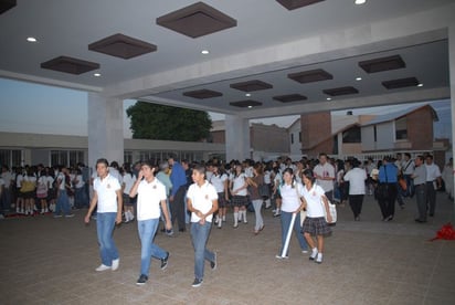 Abierta. La carrera del 40 aniversario de la Preparatoria Luzac, es dirigida al público en general, inscripciones abiertas.