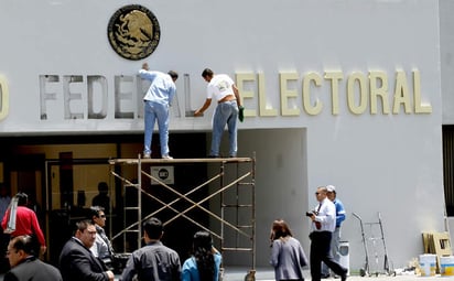 Cambio de nombre. Casi llegando al mediodía, ya se leía el cambio de ‘Federal Electoral’ a ‘Nacional Electoral’