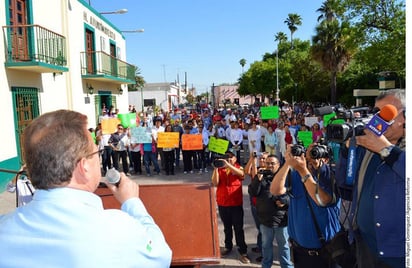 Manifestación. Protesta masiva de ciudadanos en contra de la inseguridad y la violencia que culminó con el cierre de carreteras.