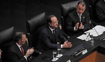 Dentro de su visita a nuestro país, el presidente galo participó en el Senado de la República en una sesión solemne, ante legisladores de las principales fuerzas políticas. (EL UNIVERSAL)