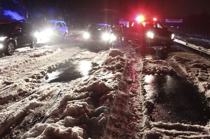 Daños. En la granizada, miles de vehículos se atascaron. 