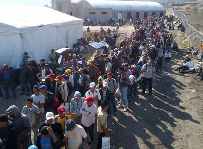 Caravana. Cerca de 750 centroamericanos permanecen varados en el albergue 'San Juan Diego'.