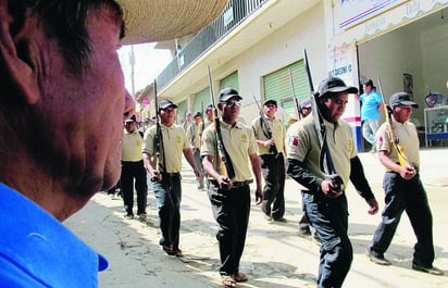 Defensa. La comunidad de Santa María Ostula, nombró a sus policías comunitarios.