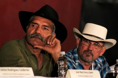 Foro. Hipólito Mora en el Encuentro de Autodefensas.