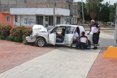 Choque. Los daños materiales fueron cuantoiosos según reportaron los peritos de Tránsito que acudieron a dar fe.